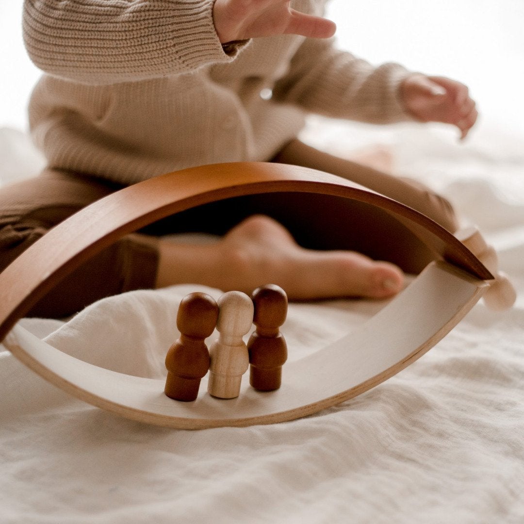 Qtoys Two Tone Arch Set with Matching Peg Dolls