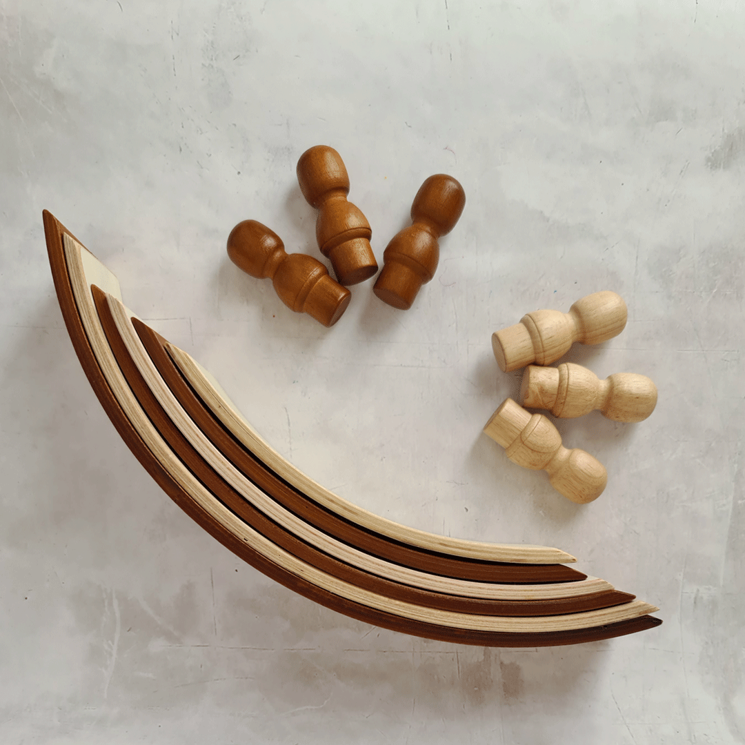 Qtoys Two Tone Arch Set with Matching Peg Dolls