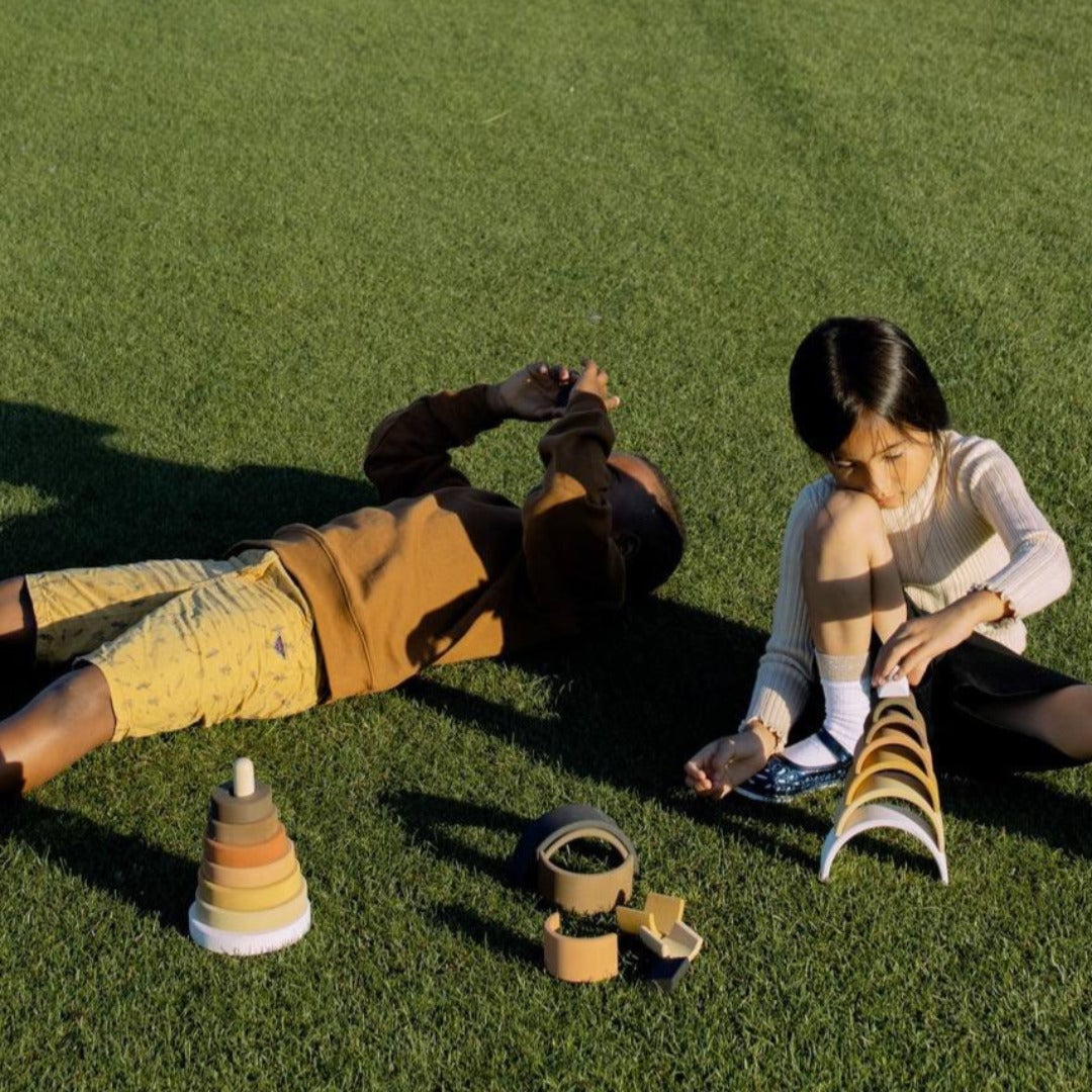 Raduga Grez Rainbow - Skin Tones White and Black