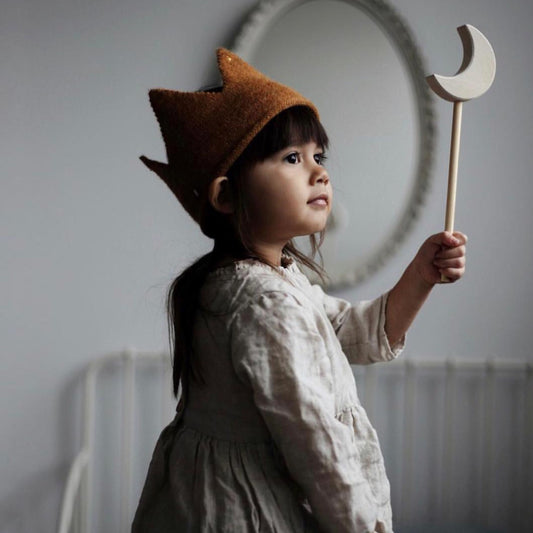 Raduga Grez Wand - Crested Moon